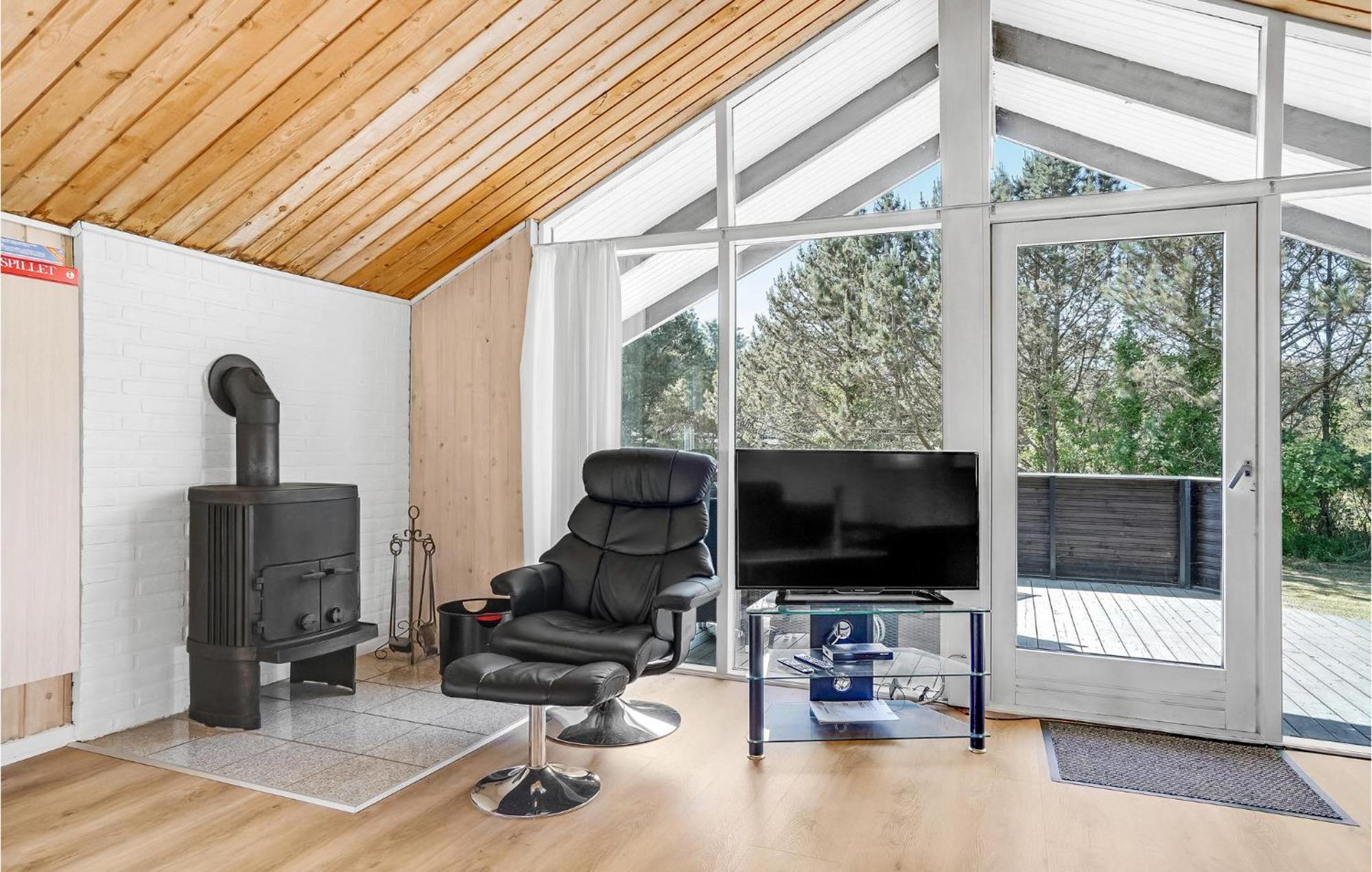 Amazing Home In Blavand With Wifi Buitenkant foto